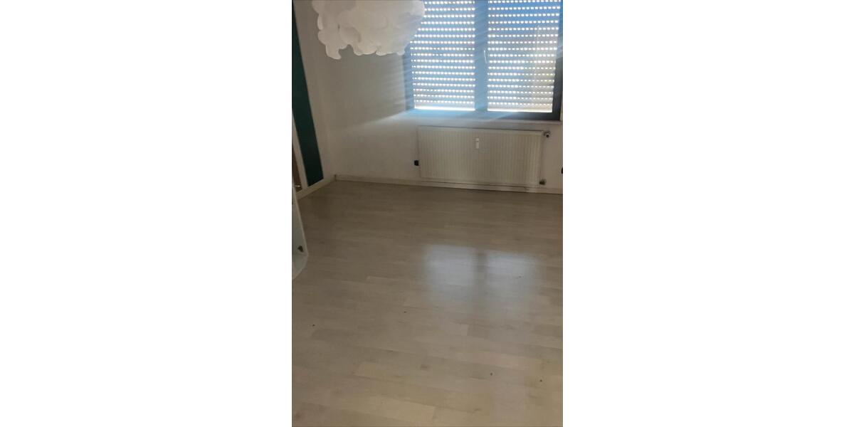 Erdgeschoßwohnung Obertshausen - 3 Zimmer, 100 m&sup2;, 1.250&euro; | Angebot:26246955