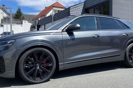 Audi Q8 1.100 km 88.990 € Flörsheim am Main 65439