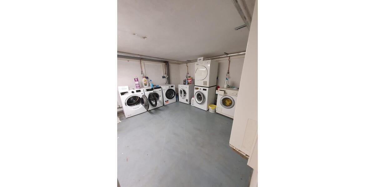 Dachgeschoßwohnung Frankfurt am Main Niederrad - 2 Zimmer, 70 m&sup2;, 870&euro; | Angebot:26265660