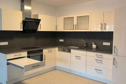 Exklusives Wohnen in Toplage: Voll möbliert im Herzen der Stadt zimmer