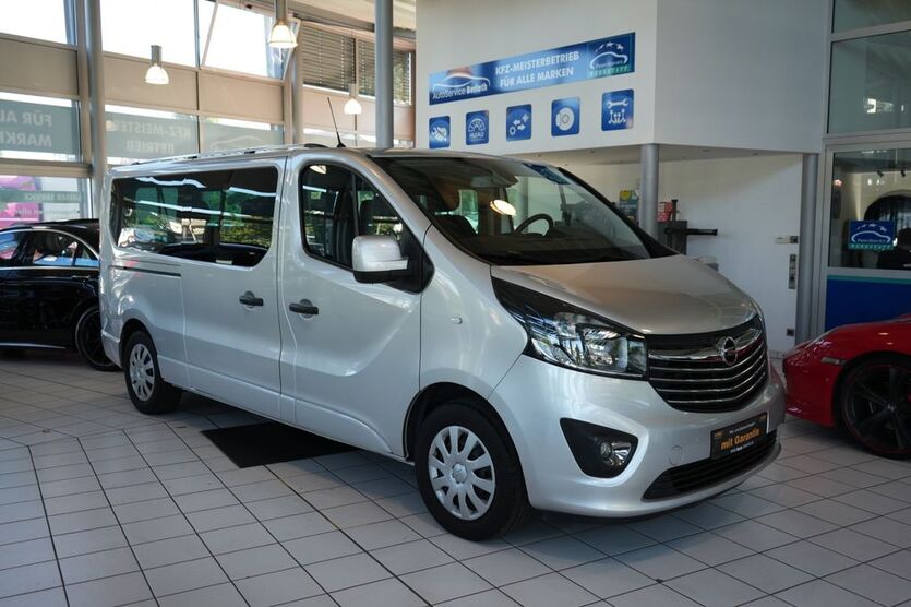 Opel Vivaro 81.378 km 19.900 € Obertshausen 63179