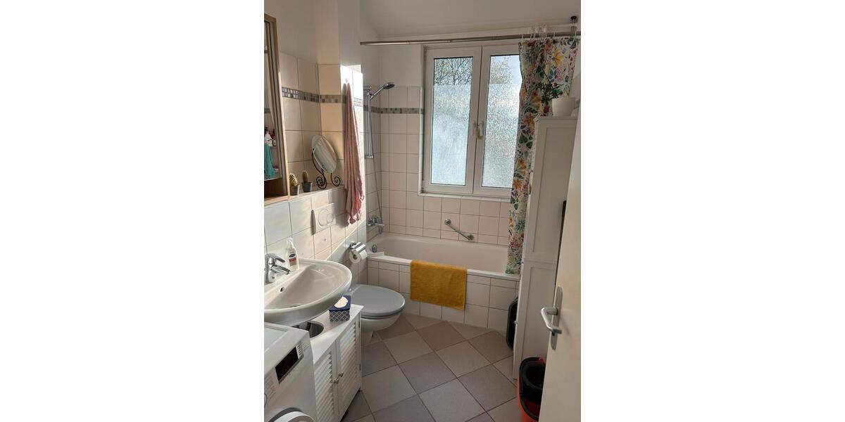 Dachgeschoßwohnung Frankfurt am Main Eschersheim - 2 Zimmer, 66 m&sup2;, 980&euro; | Angebot:26267034