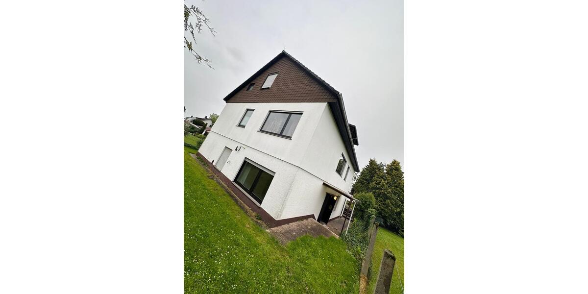 Einfamilienhaus Friedberg (Hessen) - 11 Zimmer, 200 m&sup2;, 810.000&euro; | Angebot:26090917