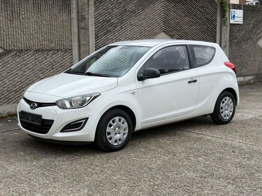 i20