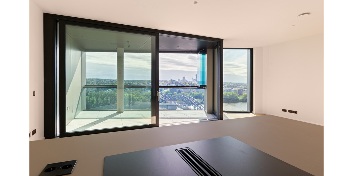 Etagenwohnung Frankfurt am Main Ostend - 3 Zimmer, 121 m&sup2;, 4.000&euro; | Angebot:25690816