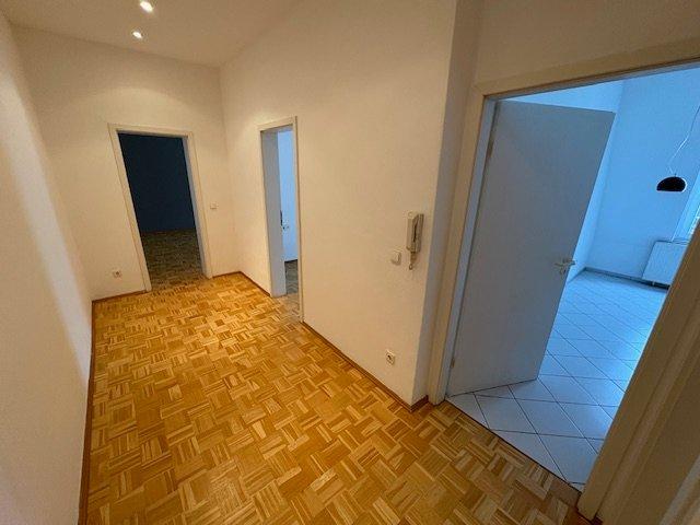 Dachgeschoßwohnung Frankfurt am Main Gutleutviertel - 2 Zimmer, 71 m&sup2;, 930&euro; | Angebot:26232495