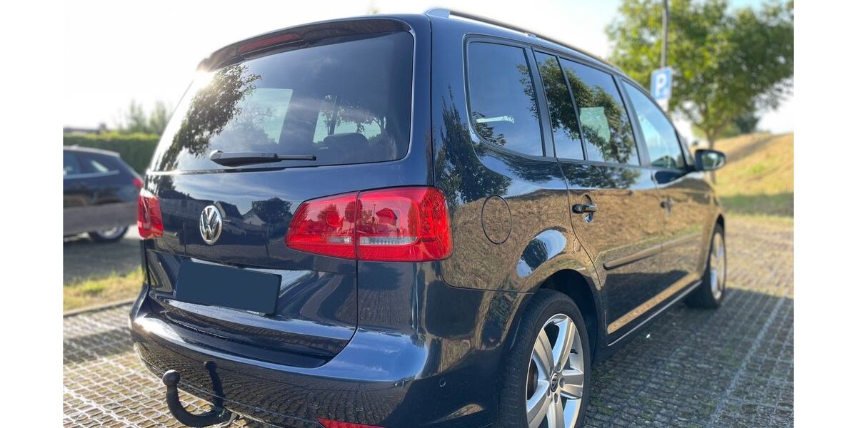 VW Touran 180.500 km 8.190 &euro; Bad Vilbel 61118