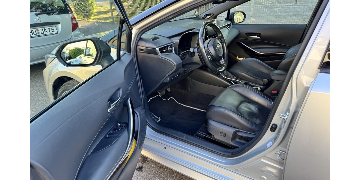 Toyota Corolla 148.000 km 17.700 &euro; Hanau 63450