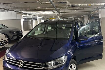 VW Touran 150.366 km 11.900 &euro; Frankfurt am Main 60599