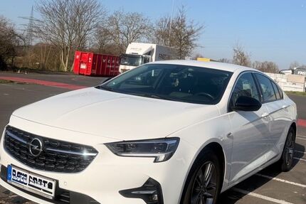 Opel Insignia 55.500 km 18.900 &euro; Rüsselsheim 65428