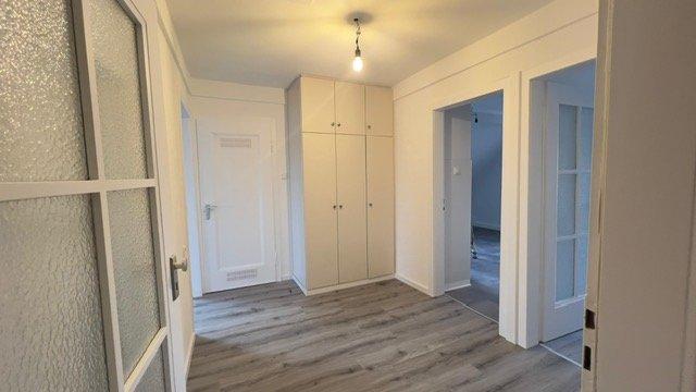 Dachgeschoßwohnung Bad Homburg vor der Höhe Gonzenheim - 2 Zimmer, 54 m&sup2;, 870&euro; | Angebot:26570960