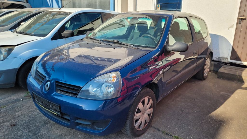 Renault Clio 296.586 km 2.200 &euro; Hattersheim 65795