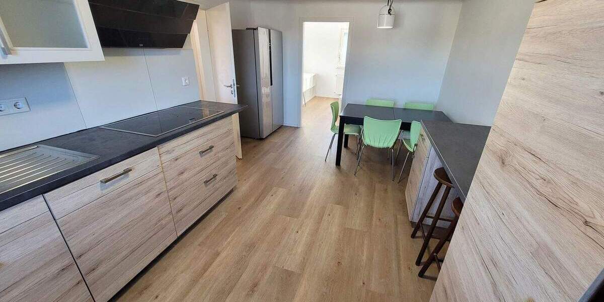 Etagenwohnung Rüsselsheim - 7 Zimmer, 120 m&sup2;, 2.600&euro; | Angebot:25998817
