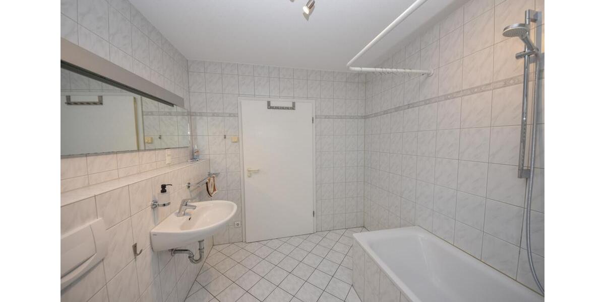 Erdgeschoßwohnung Dieburg - 2 Zimmer, 70 m&sup2;, 950&euro; | Angebot:26384609