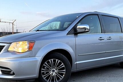 Lancia Voyager 184.500 km 14.600 € Dietzenbach 63128