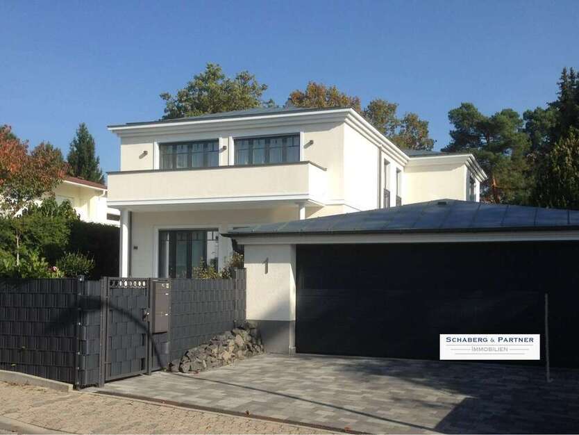 Haus zum Mieten in Kronberg 6.400 € 330 m²