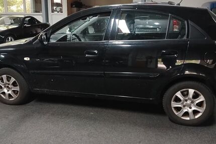 Kia Rio 198.000 km 1.790 &euro; Rüsselsheim 65428