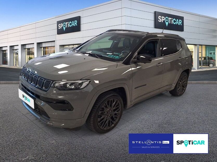 Jeep Compass 77.316 km 23.440 € Frankfurt 60314