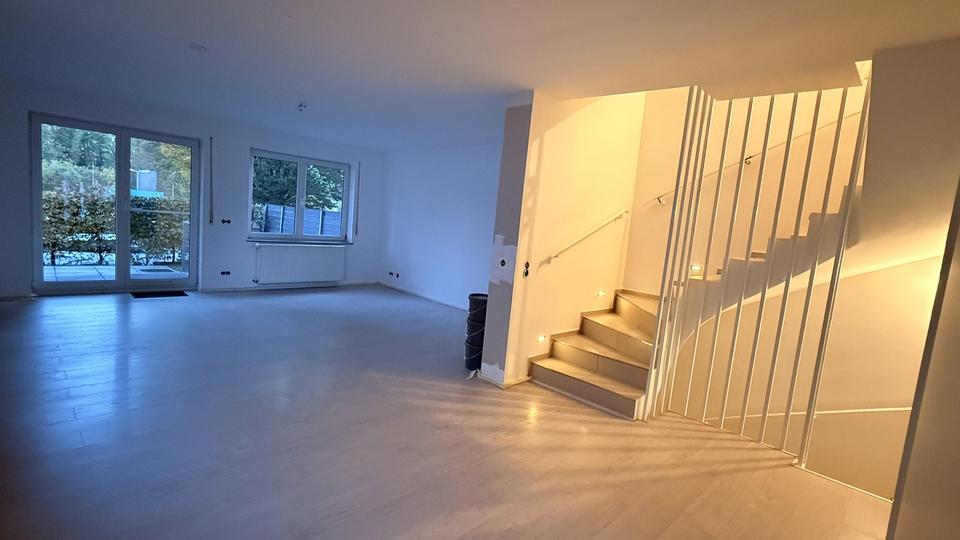 Einfamilienhaus Doppelhaushälfte mit Garten 5 zimmer