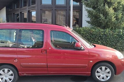Citroen Berlingo 255.434 km 1.750 € Frankfurt 60599