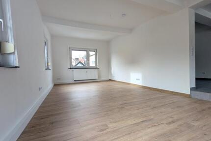 Erstbezug nach Sanierung: Helle 2,5-Zimmer-Wohnung 2.5 zimmer