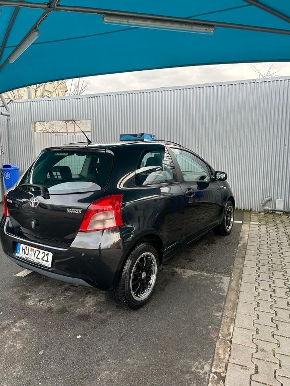 Yaris