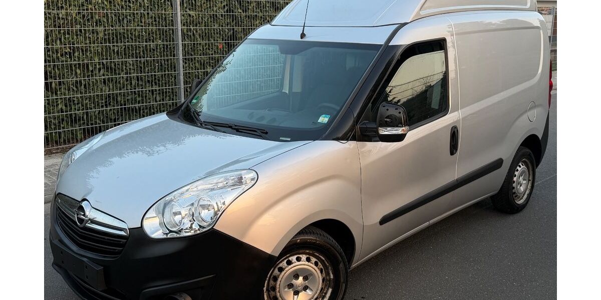 Opel Combo 149.999 km 7.600 &euro; Limeshain 63674