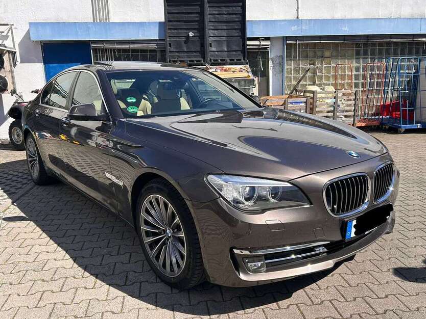 BMW 730 189.000 km 15.490 € Hanau 63454
