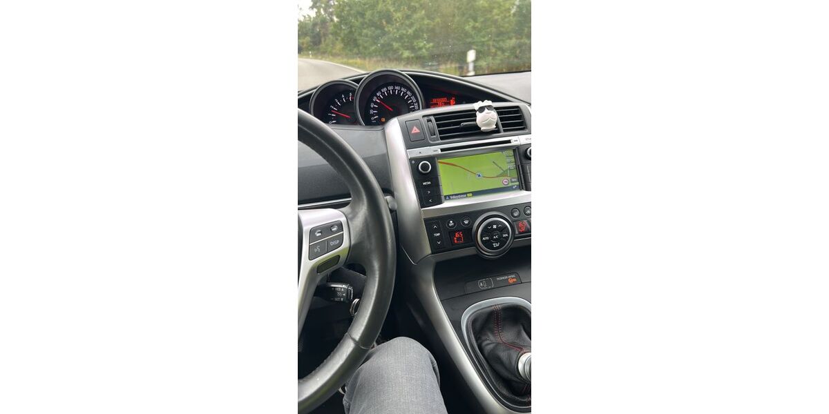 Toyota Verso 176.000 km 6.800 &euro; Rodgau OT Nieder-Rodenu 63110