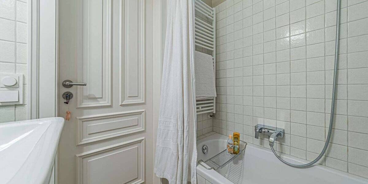 Etagenwohnung Frankfurt am Main Sachsenhausen - 2 Zimmer, 56 m&sup2;, 2.090&euro; | Angebot:26824536