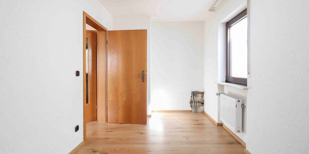 Etagenwohnung Frankfurt am Main Seckbach - 2 Zimmer, 82 m&sup2;, 329.000&euro; | Angebot:26673388