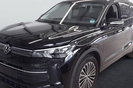VW Tiguan 25.662 km 37.980 € Frankfurt 60326
