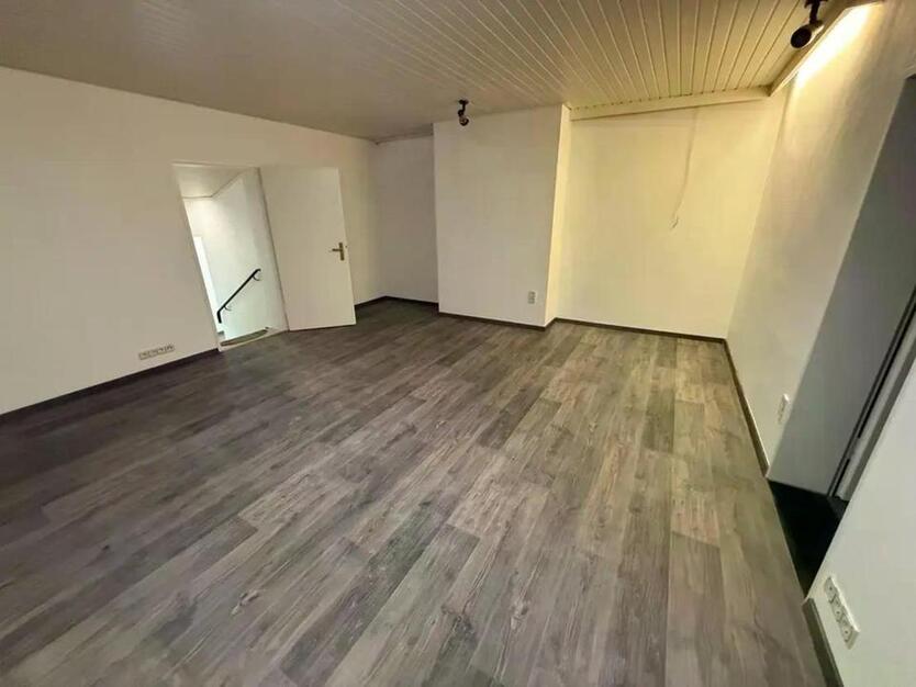 Stilvolle, neuwertige 3-Zimmer-Wohnung mit Terrasse in Schaafheim