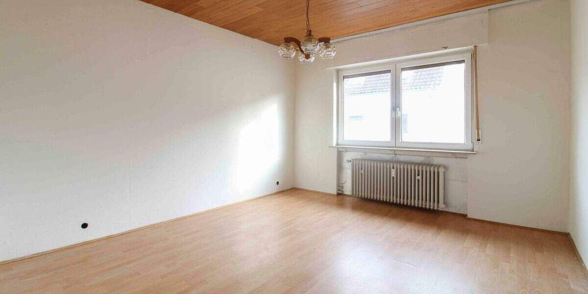 Einfamilienhaus Hanau Großauheim - 6 Zimmer, 270.000&euro; | Angebot:25715899