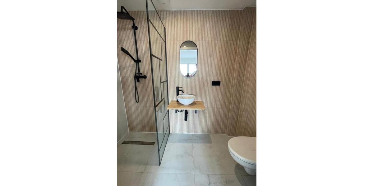 Modernes saniertes 3-stöckiges Haus (170 m²) in Hammersbach 6 zimmer