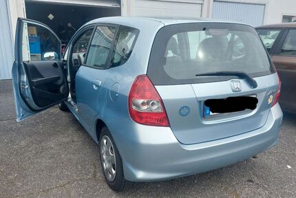 Honda Jazz 124.000 km 2.500 &euro; Neu-Isenburg 63263