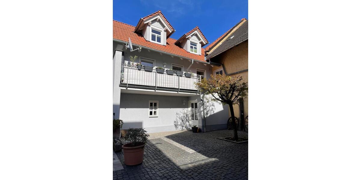 Etagenwohnung Bad Homburg vor der Höhe Gonzenheim - 3 Zimmer, 125 m&sup2;, 1.300&euro; | Angebot:26262319