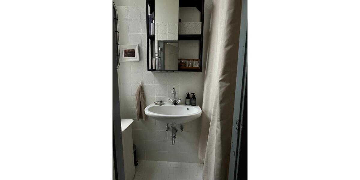 Etagenwohnung Frankfurt am Main Sachsenhausen - 2 Zimmer, 53 m&sup2;, 1.250&euro; | Angebot:26189579