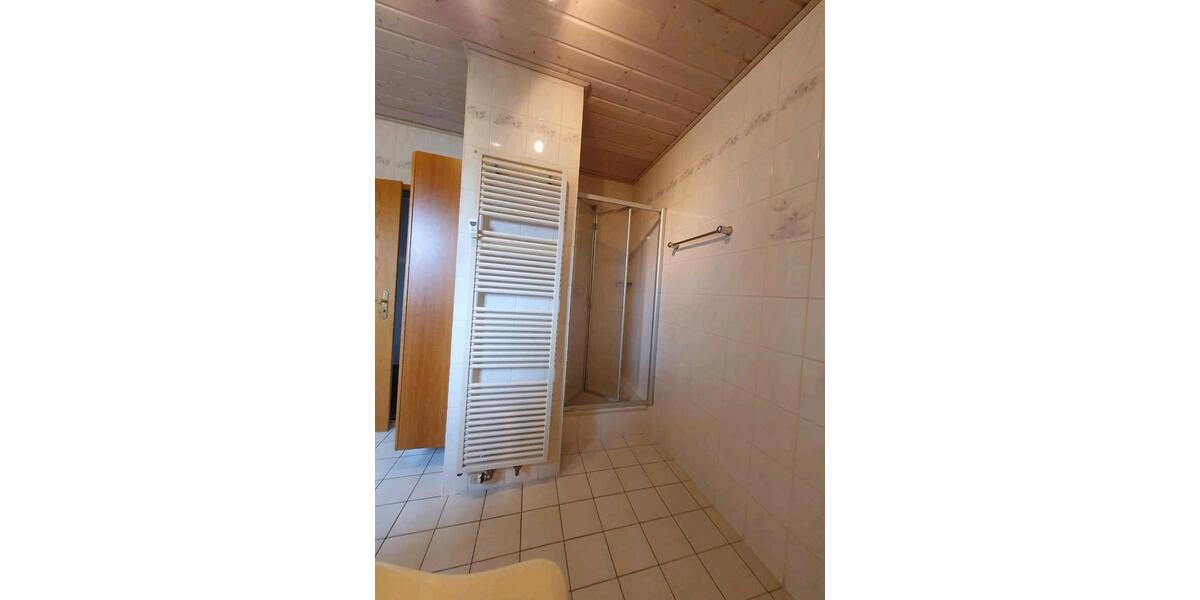 Dachgeschoßwohnung Schaafheim - 4 Zimmer, 89 m&sup2;, 975&euro; | Angebot:26425609