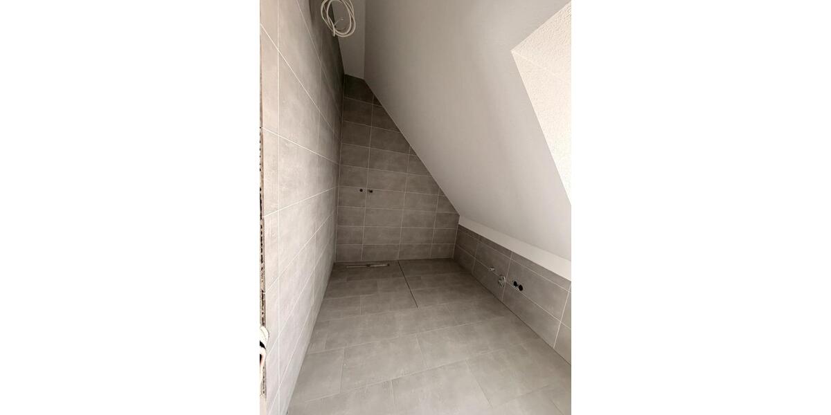 Dachgeschoßwohnung Erlensee - 3 Zimmer, 88 m&sup2;, 1.300&euro; | Angebot:26150197
