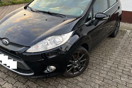 Ford Fiesta 191.021 km 2.499 € Frankfurt am Main 60314