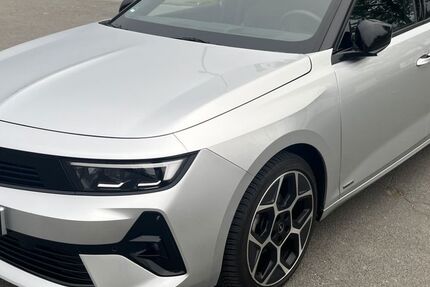 Opel Astra 32.000 km 18.950 &euro; Mörfelden-Walldorf 64546