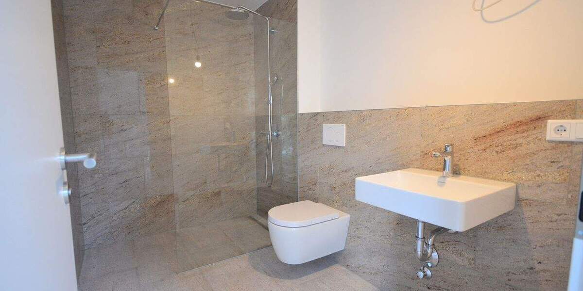 Mehrfamilienhaus, Wohnhaus Neu-Isenburg Isenburg - 5 Zimmer, 173 m&sup2;, 2.550&euro; | Angebot:25780141