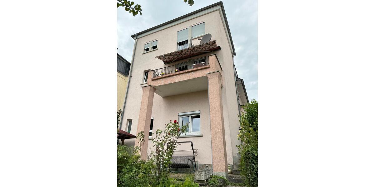 Bergen-Enkheim: Haus mit 7 Zimmer zum Sanieren! Panoramablick! 7 zimmer