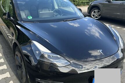 Tesla Model 3 56.433 km 28.500 &euro; Frankfurt am Main 60327