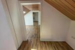 Stilvolle, neuwertige 2,5 -Zimmer-Dachgeschoss-Wohnung