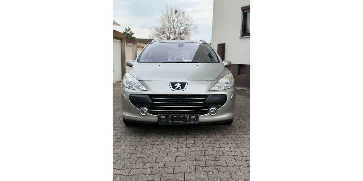 Peugeot 307 102.000 km 4.200 &euro; Friedrichsdorf 61381