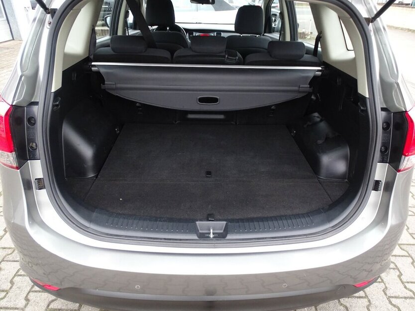 Carens 1,6l Edition 7 Klima, Sitzheizung, AHK, PDC