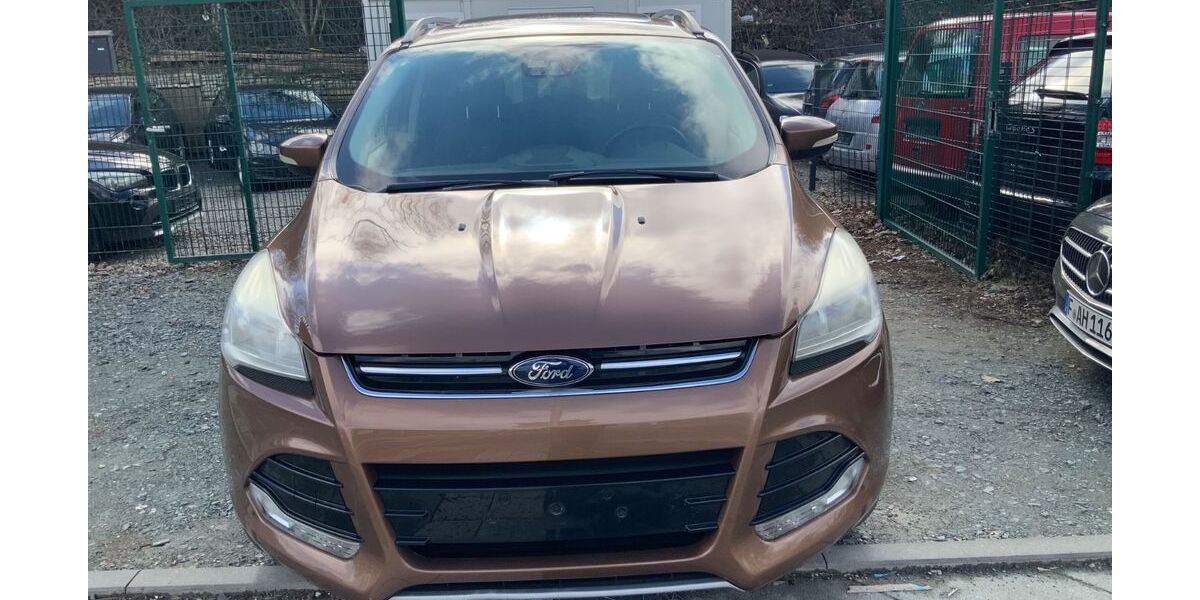 Ford Kuga 187.582 km 5.999 &euro; Frankfurt am Main 60486
