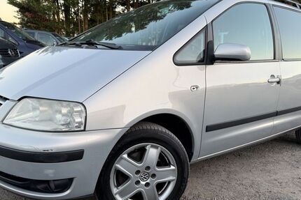 VW Sharan 257.000 km 1.799 € Nauheim 64569